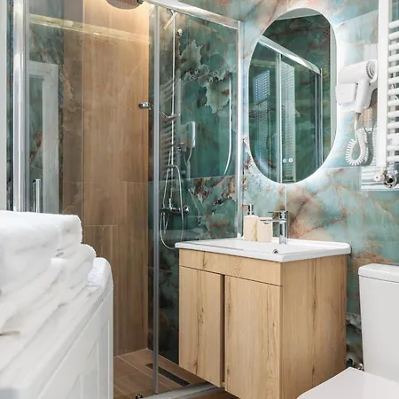 F & B Collection - Luxury