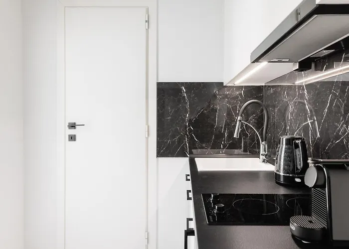 F & B Collection - Luxury * Salonic